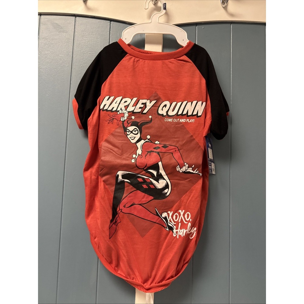 DC Comics Harley Quinn‎ red dog t-shirt Size XL X-Large NWT